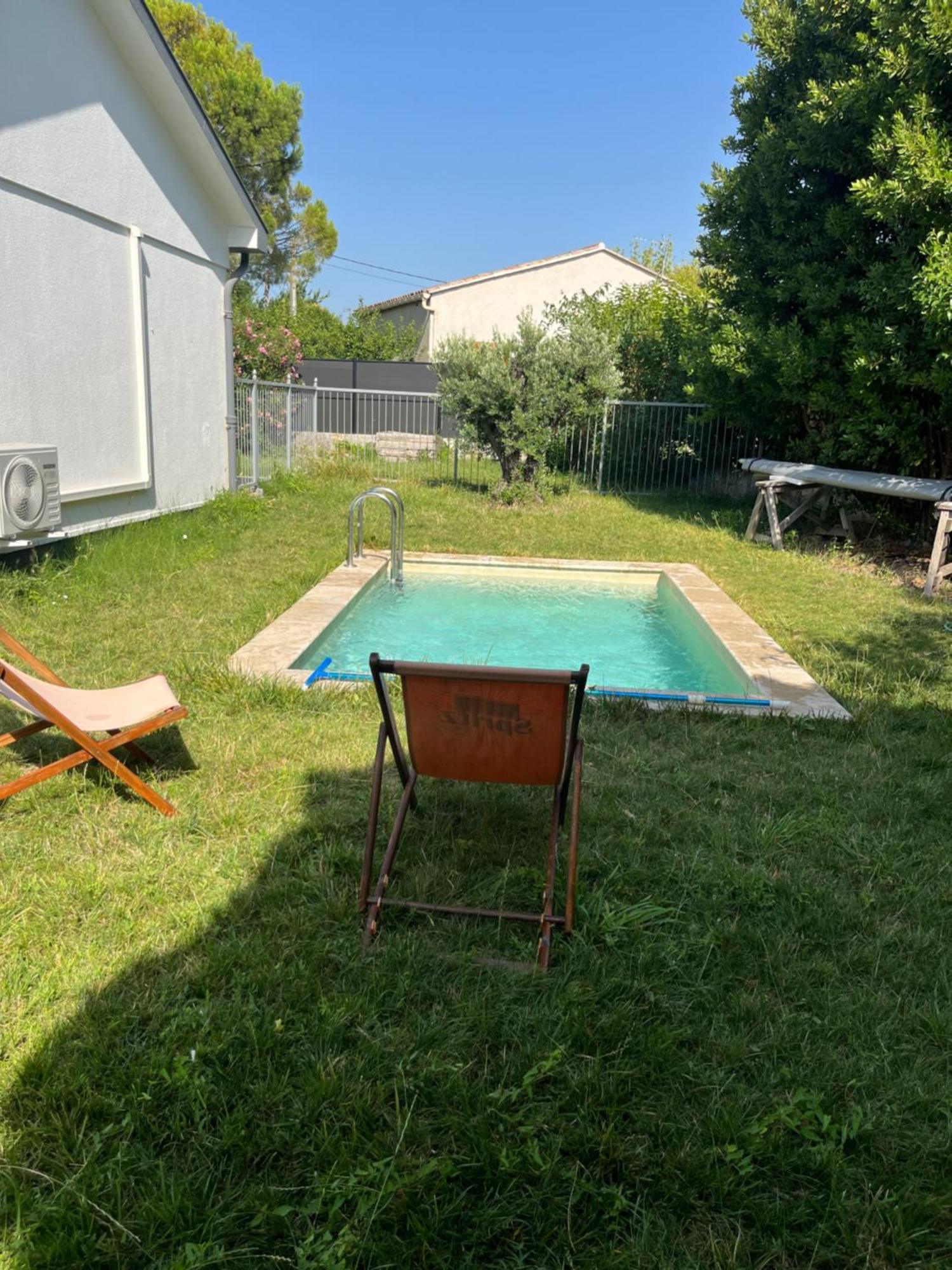 Villa Chaton LʼIsle-sur-la-Sorgue Exteriör bild